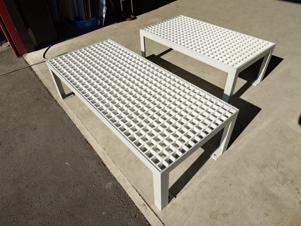 SS+塗装ステップ（グレーチング付き）